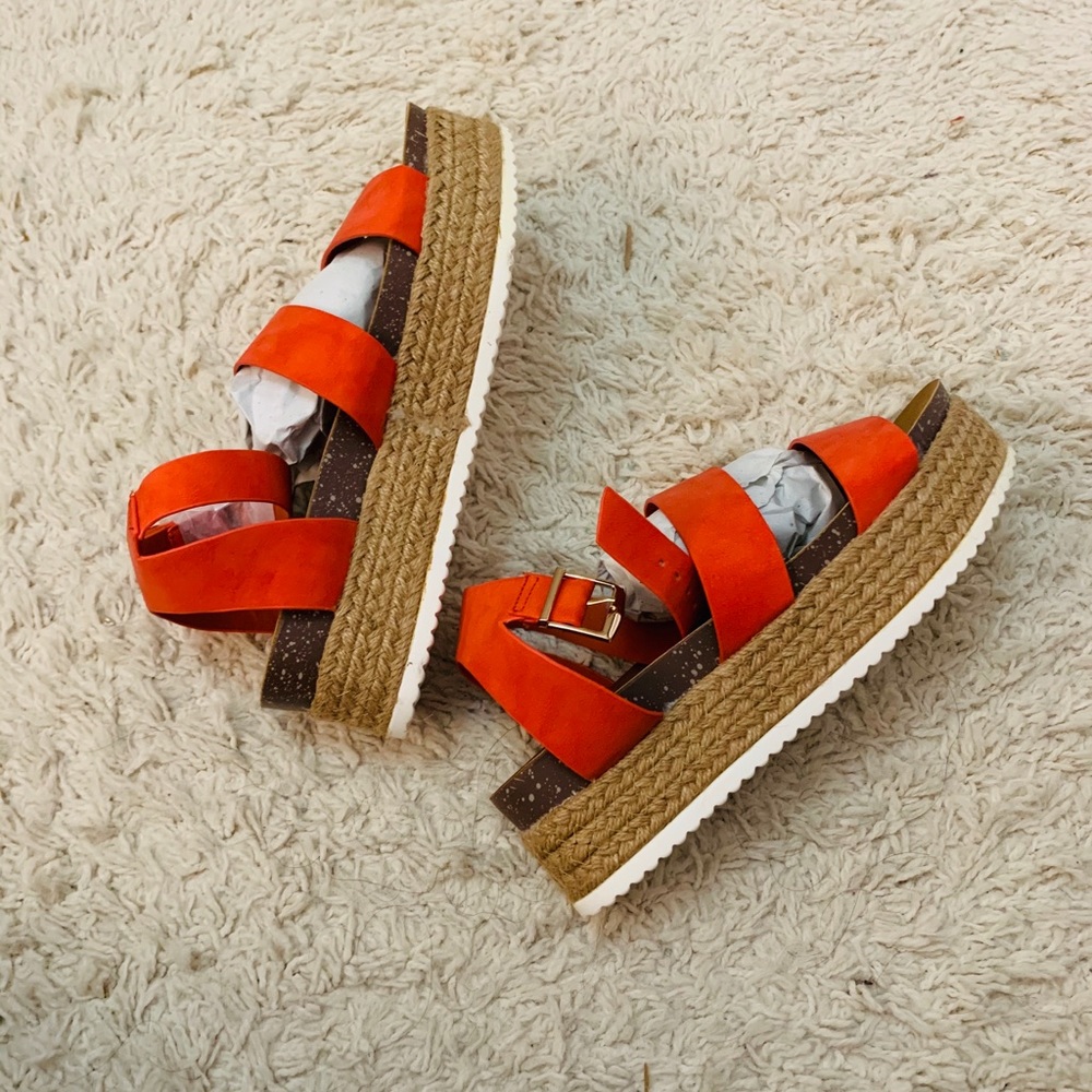 Sandal - Picture 2 of 4